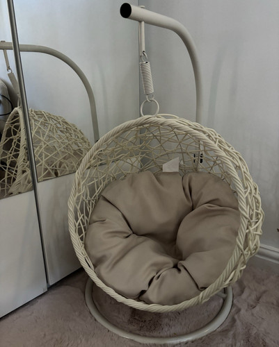 Beige wicker hanging - hanging, egg